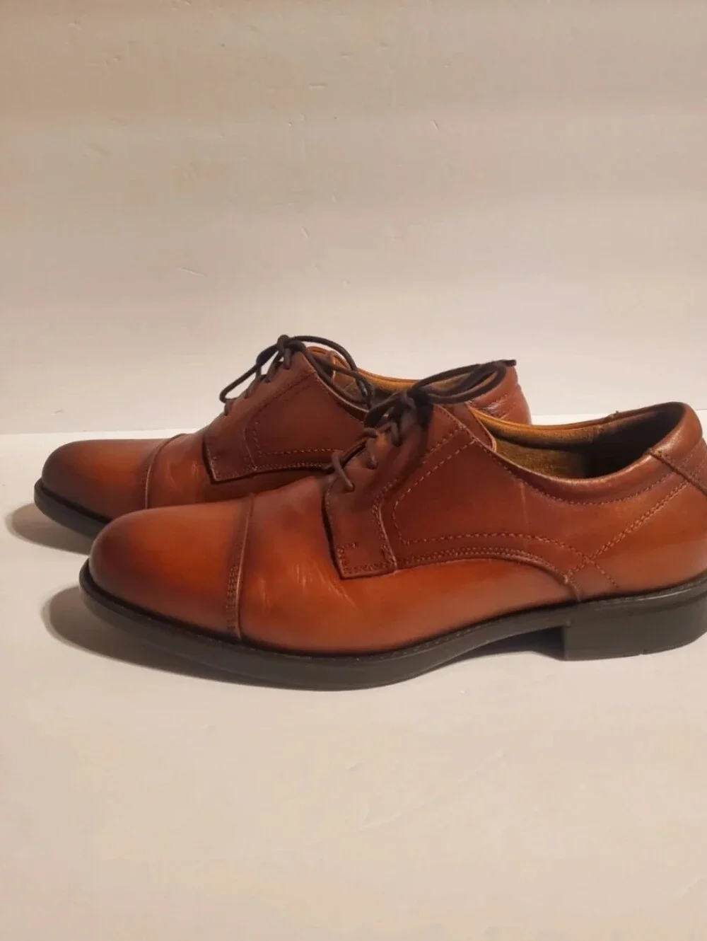Florsheim Midtown Oxfords Cap Toe in Cognac Men's 8½